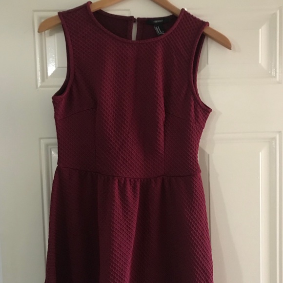 Maroon Sleeveless eless Dress - Picture 1 of 2